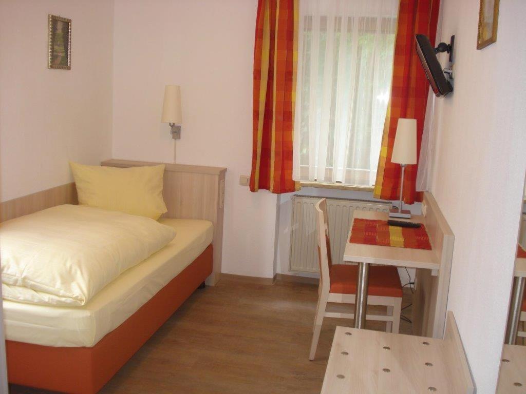 זירנדורף Hotel-Gasthof Bub חדר תמונה